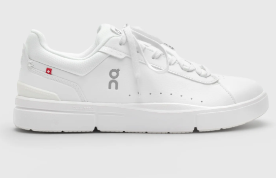 Women's On The Roger Advantage 2 Sneakers