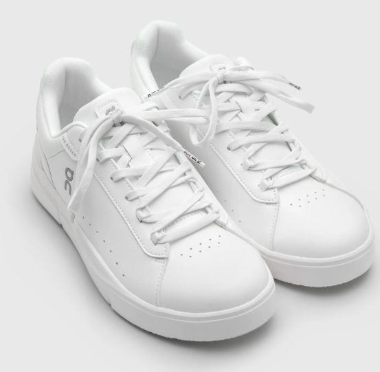 Women's On The Roger Advantage 2 Sneakers