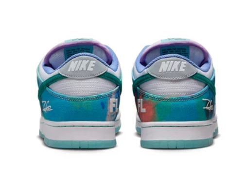Nike SB Dunk Low x Futura Laboratories "Bleached Aqua" HF6061-400