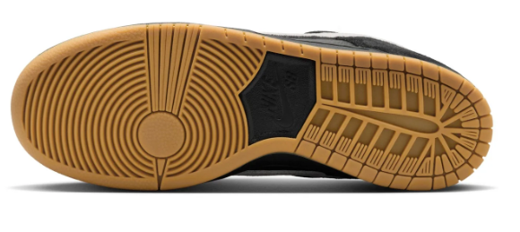 Nike SB Dunk Low Pro "Black / White / Gum"