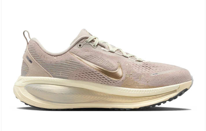 Nike Vomero 18 SE Cream II/Metallic Gold Grain