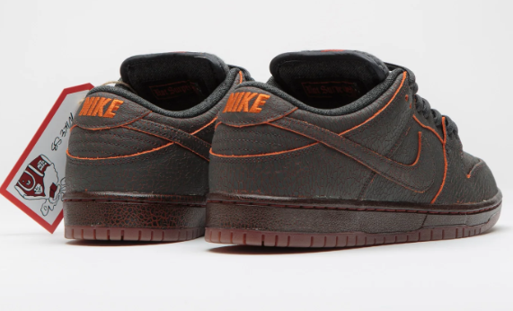 Nike SB Dunk Low Pro Premium “Krampus” – Dark Smoke Grey & Campfire Orange